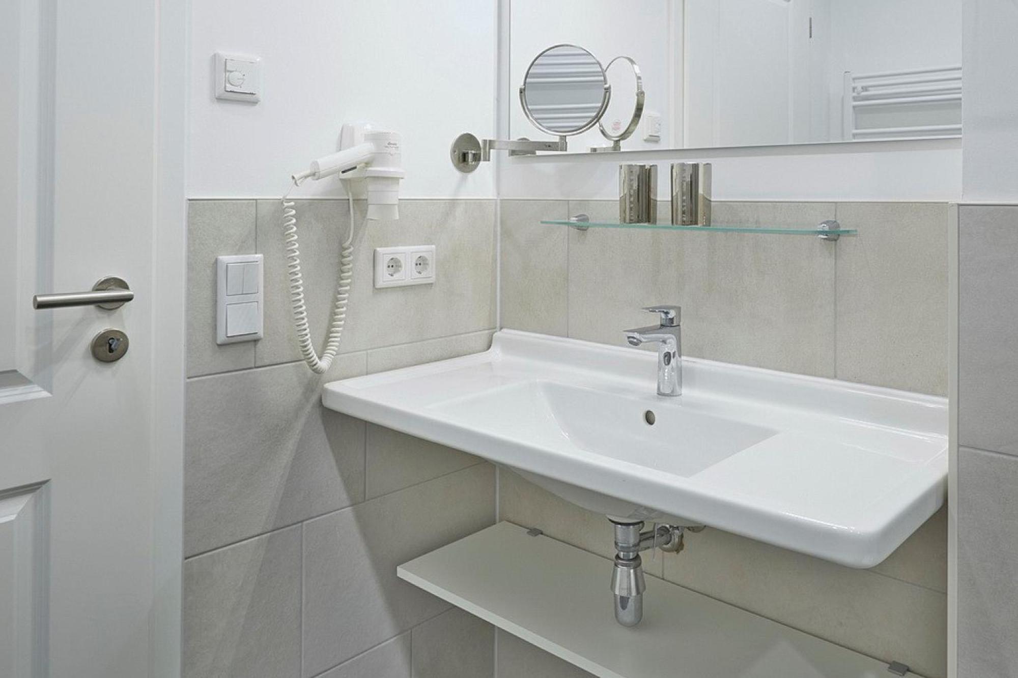 Aparthotel Waterkant Suites - Fewos Am Meer Mit Spa Börgerende-Rethwisch Buitenkant foto